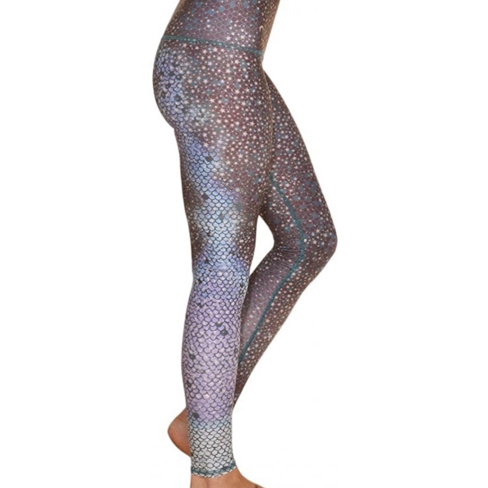 Teeki hot pants small